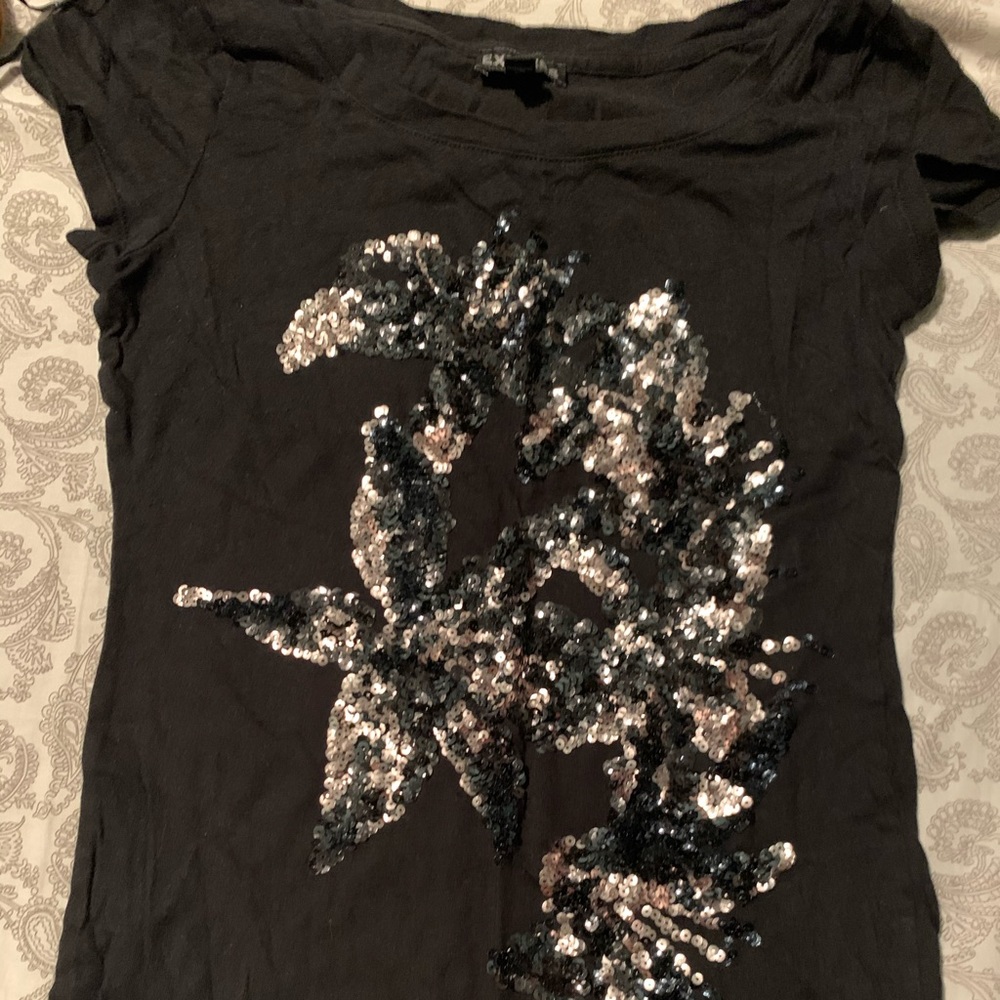 Beautiful Express Tshirts 2pack!